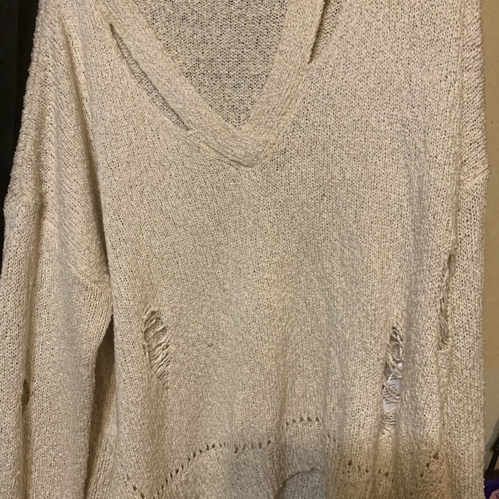 Buckle sweater